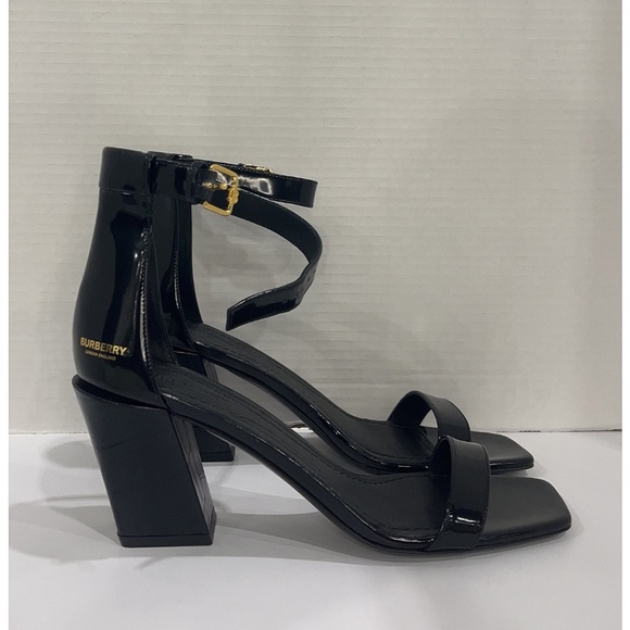 Burberry Shoes - Burberry Heels Great condition